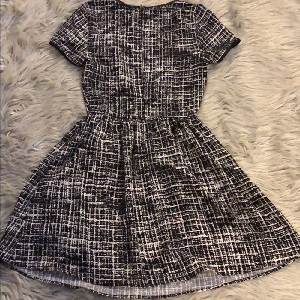 Dress - Picture 5 of 5